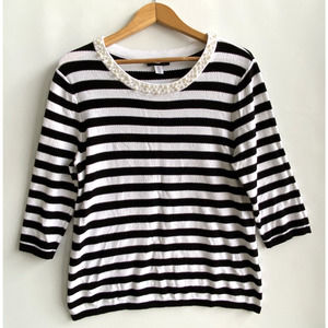KARL LAGERFELD Parise Black & White Knit Sweater Top Pearl Neckline Size L